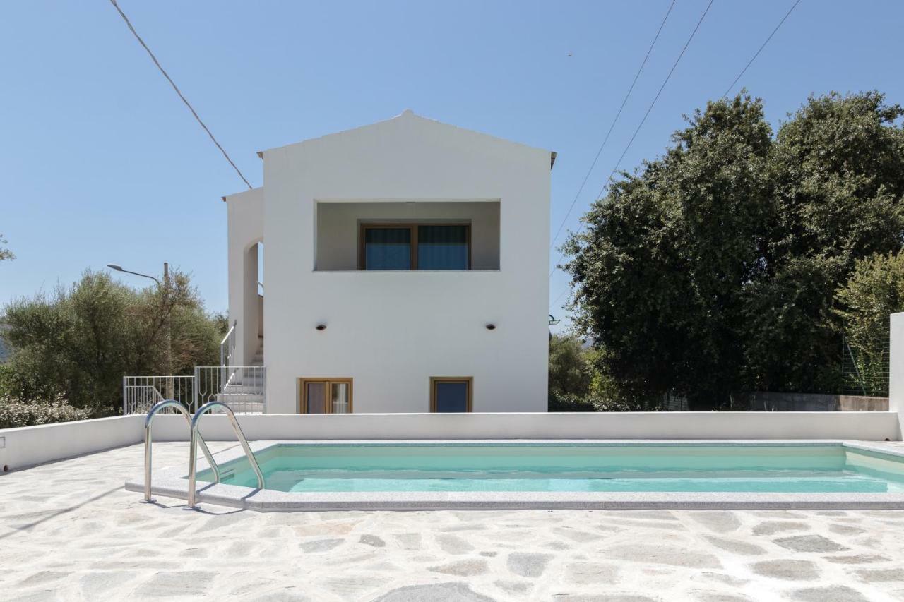 Mediterraneo 산테오도로 외부 사진